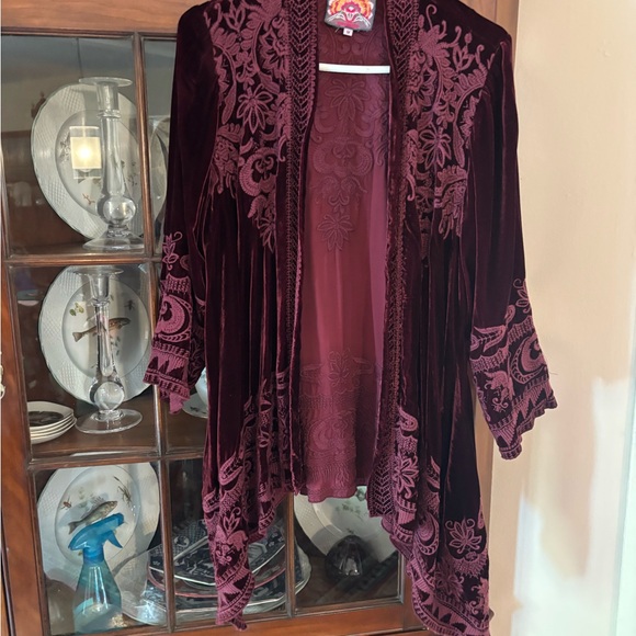 Johnny Was Burgundy Velvet Blazer - Picture 4 of 4